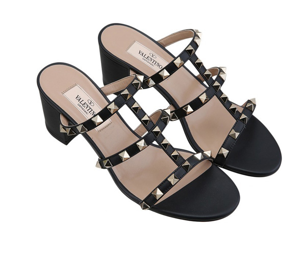 19AW ヴァレンティノスーパーコピー ヴァレンティノ Rock Stud Mule Sandals Black PW2S0C47 VBP 0NO